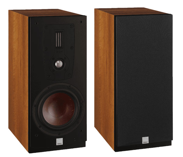 Фото DALI Ikon 1 MK II Light Walnut