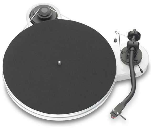 Фото Pro-Ject RPM 1.3 Genie (2M-Red) White 