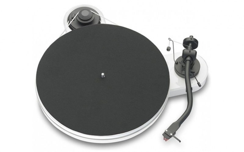 Фото Pro-Ject RPM 3 Carbon (n/c) White